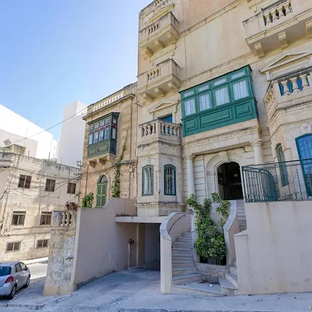 3br With Terrace Steps From The Sea Apartman Sliema