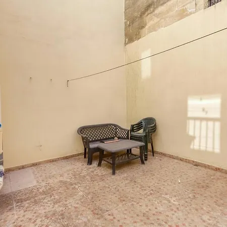 3br With Terrace Steps From The Sea
